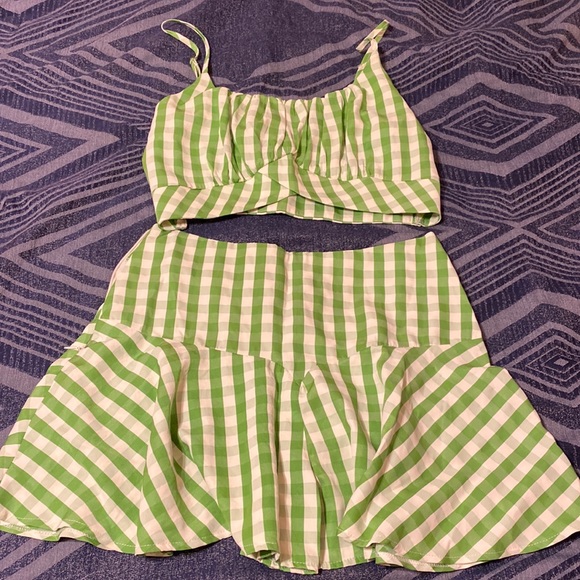 SHEIN Dresses & Skirts - Gingham Pattern Skort Set